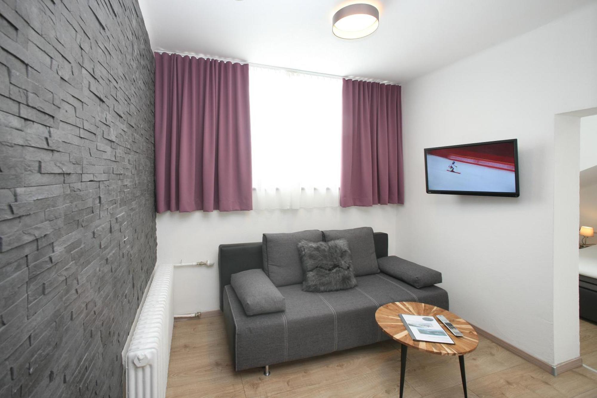 And Cityhotel Edelweiss - Self Check In Guest house 3*